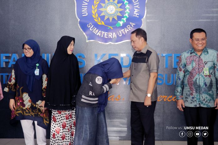 UMSU Berikan Beasiswa Kepada Mahasiswa Korban Gempa Palu