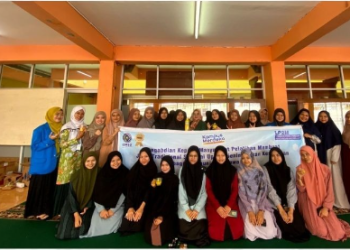 Dosen dan Mahasiswa FKIP UMSU Mengadakan Program Kemitraan Masyarakat (PKM) : Pelatihan membuat jamu tradisional sebagai upaya untuk meningkatkan kesehatan bagi penghuni rusunawa UMSU.